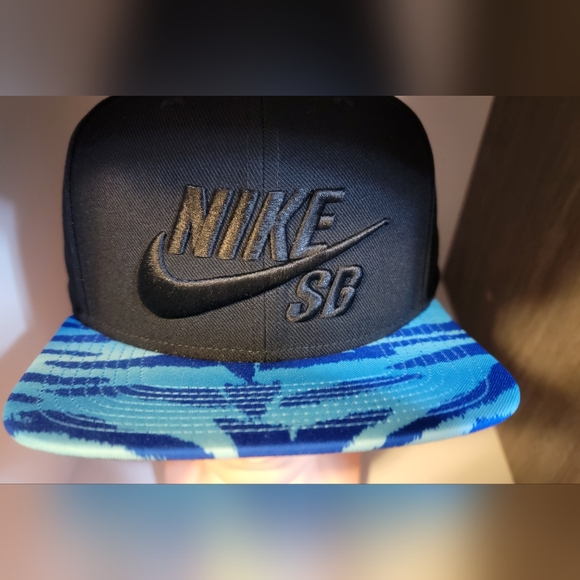 BNWT Nike SB Adjustable Hat - Picture 5 of 7
